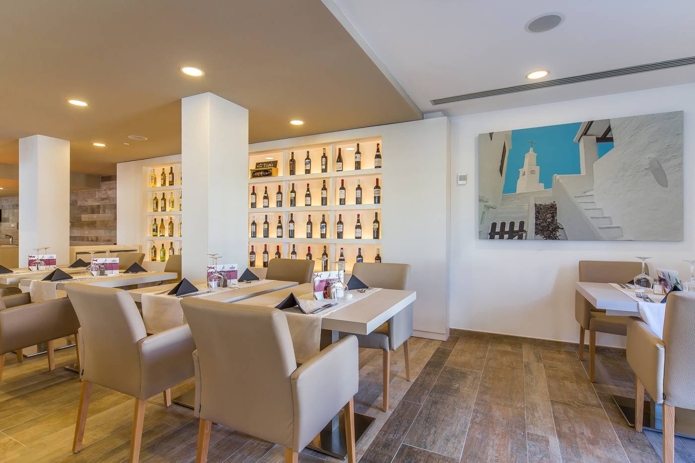 Marins Suites - Adults Only