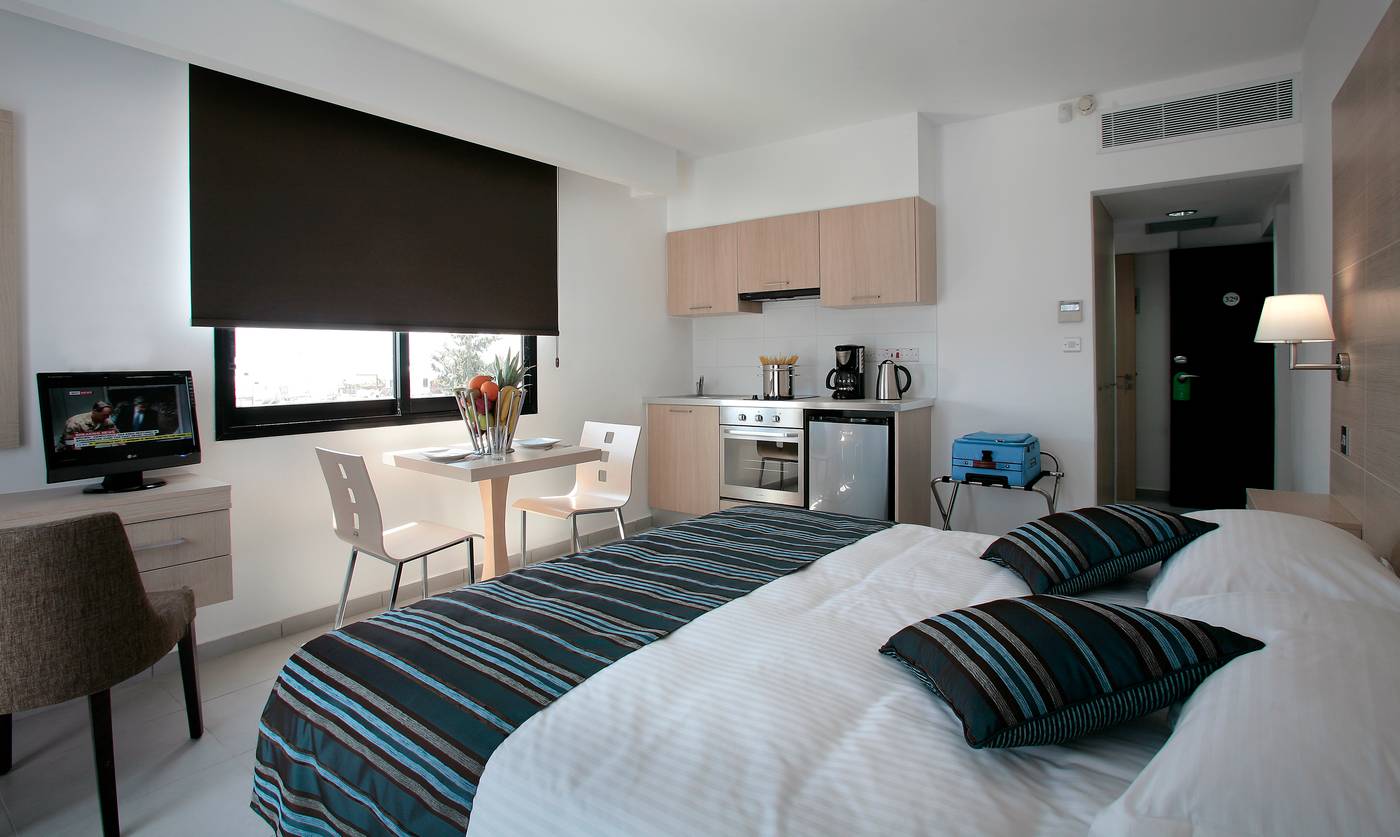 Anemi-Hotel-and-Suites-Room-20