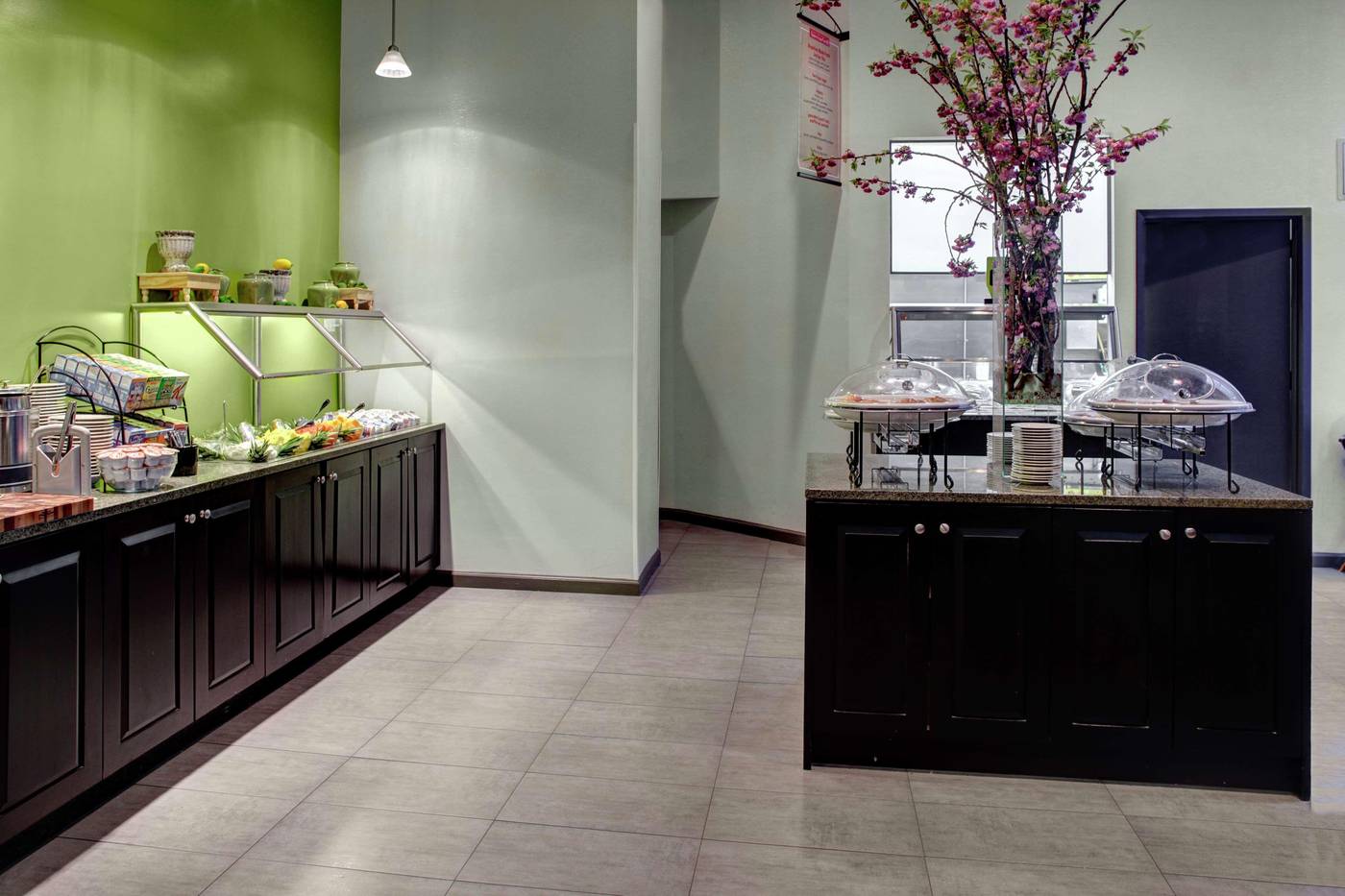 Hilton-Garden-Inn-Chelsea-Restaurant-14