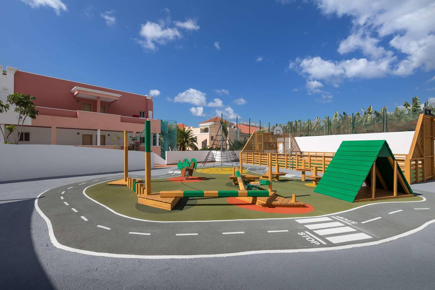 Allegro-Isora-Sports-and-Entertainment-48