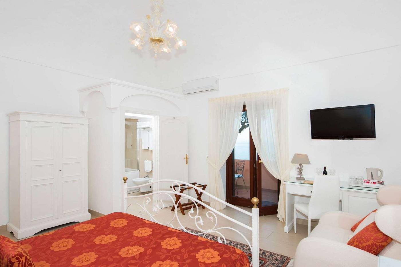 Hotel-Villa-Gabrisa-Room-11