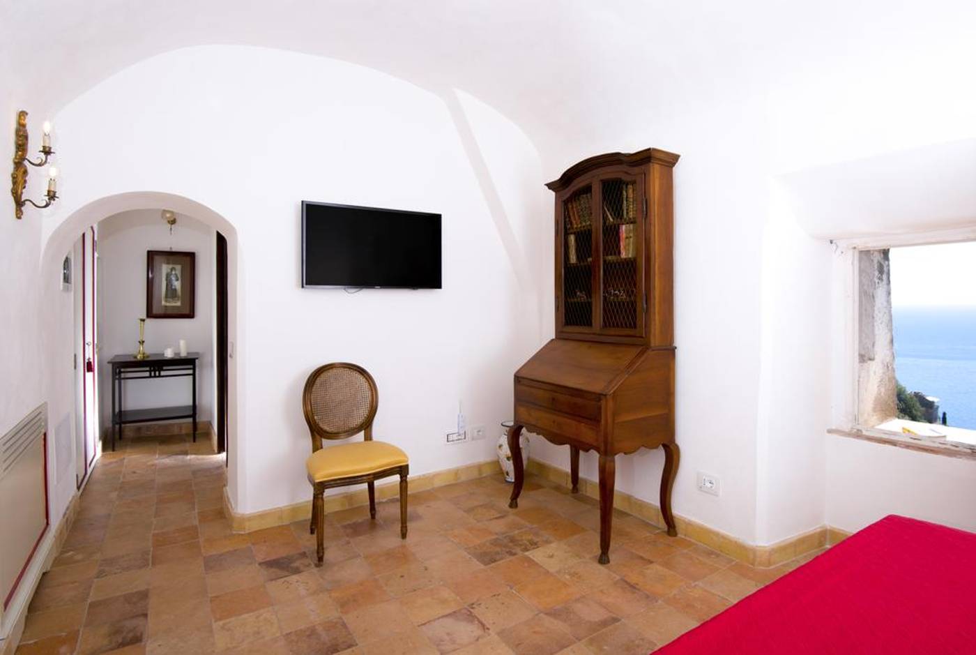 Badia-Santa-Maria-De-Olearia-Room-6