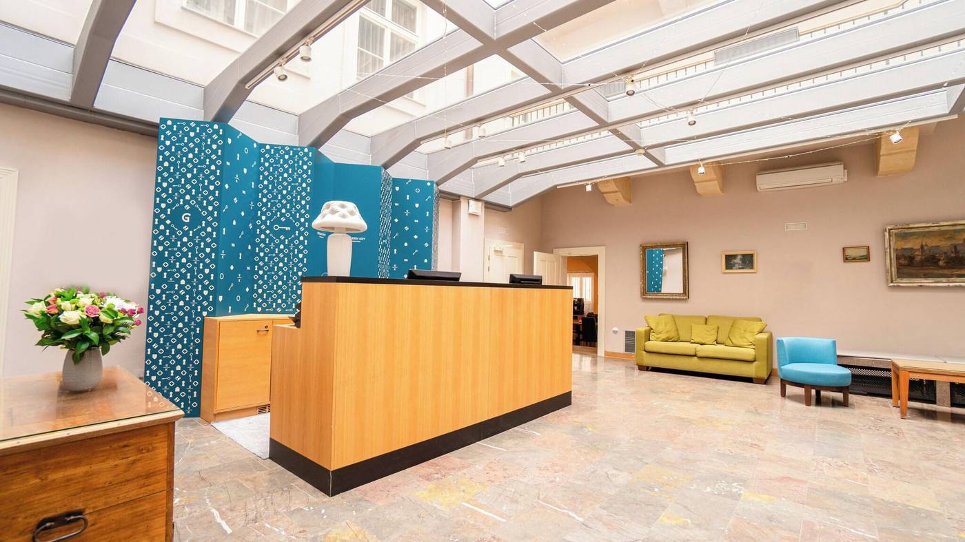 Hotel-Golden-Key-Lobby-3