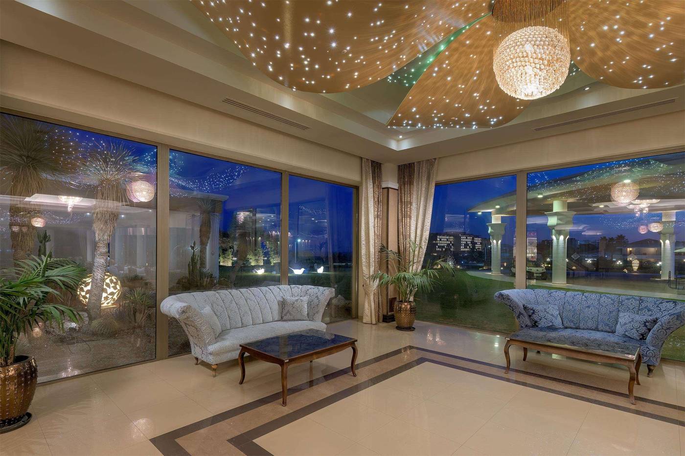 La-Marquise-Luxury-Resort-Complex-Lobby-55