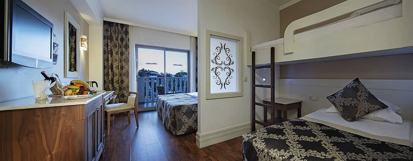 Alba-Queen-Hotel-Room-26