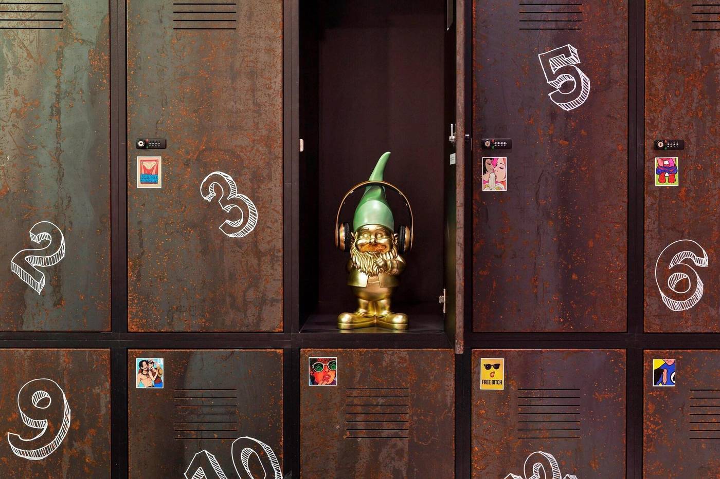 Moxy-Warsaw-Praga-Lobby-34