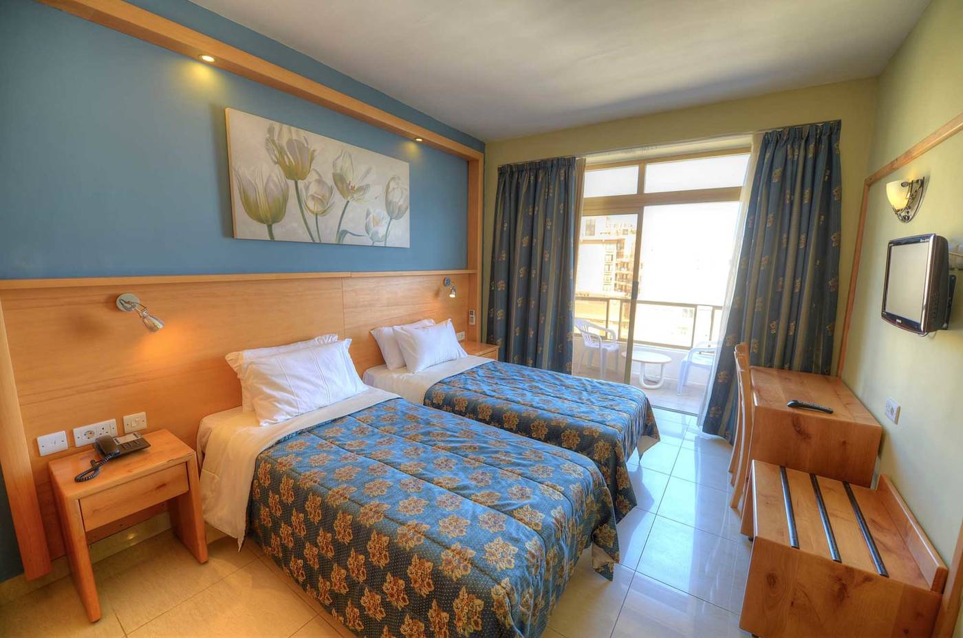 Alexandra-Hotel-Room-11