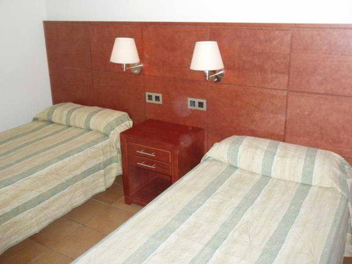 Rocamar-Apartamentos-Room-12
