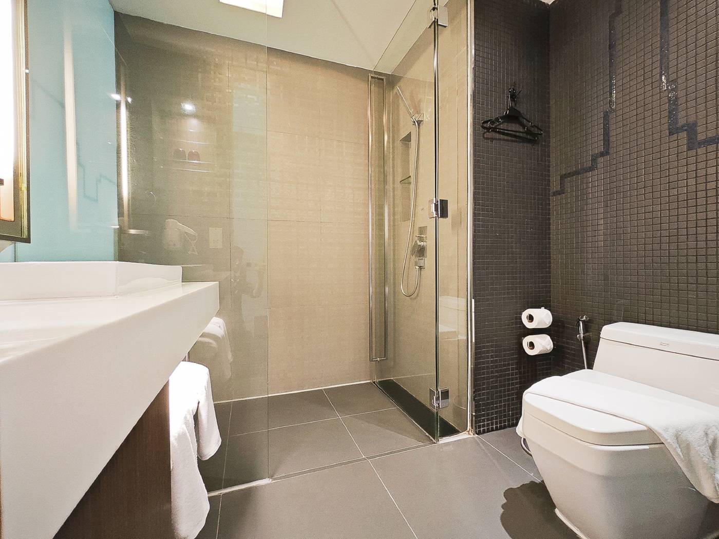 Galleria-10-Sukhumvit-by-Compass-Hospitality-Room-36