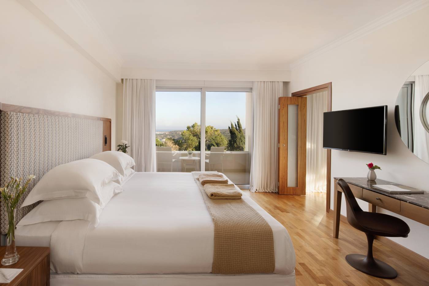 Grecian-Park-Hotel-Room-28
