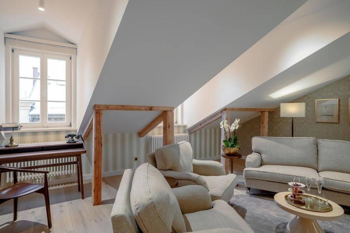 Hotel-Unicus-Palace-Old-Town---Destigo-Hotels-Room-61