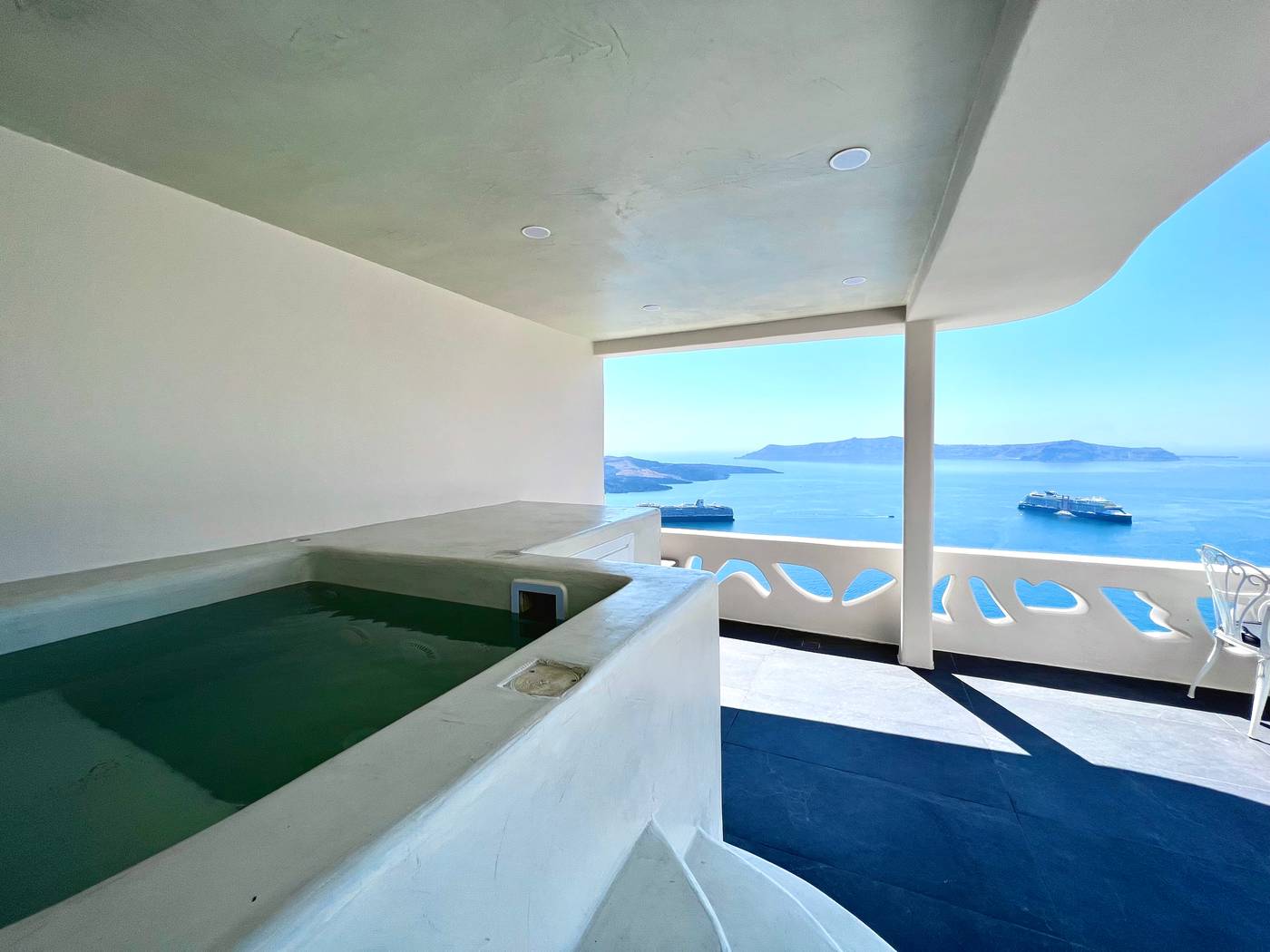 Athina-Repose-Suites-Room-56