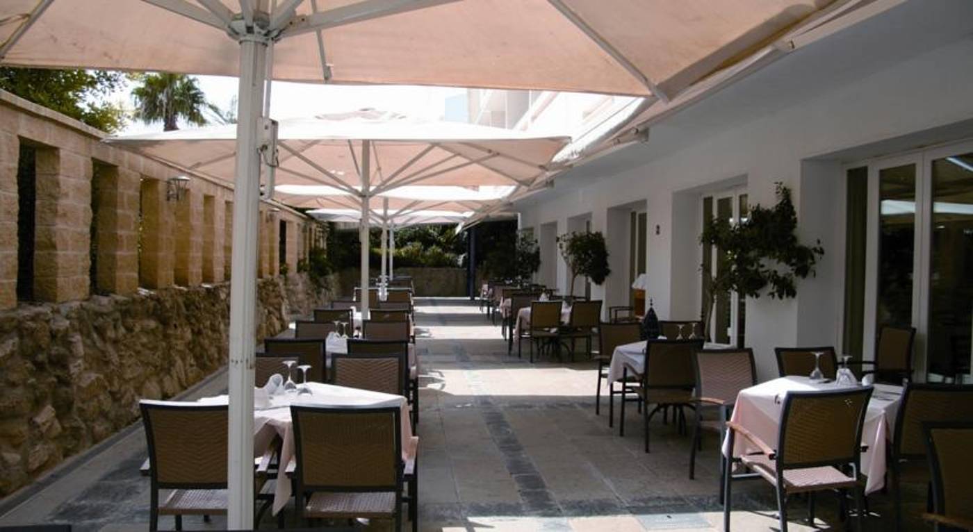 Garbi-Costa-Luz-Room-2