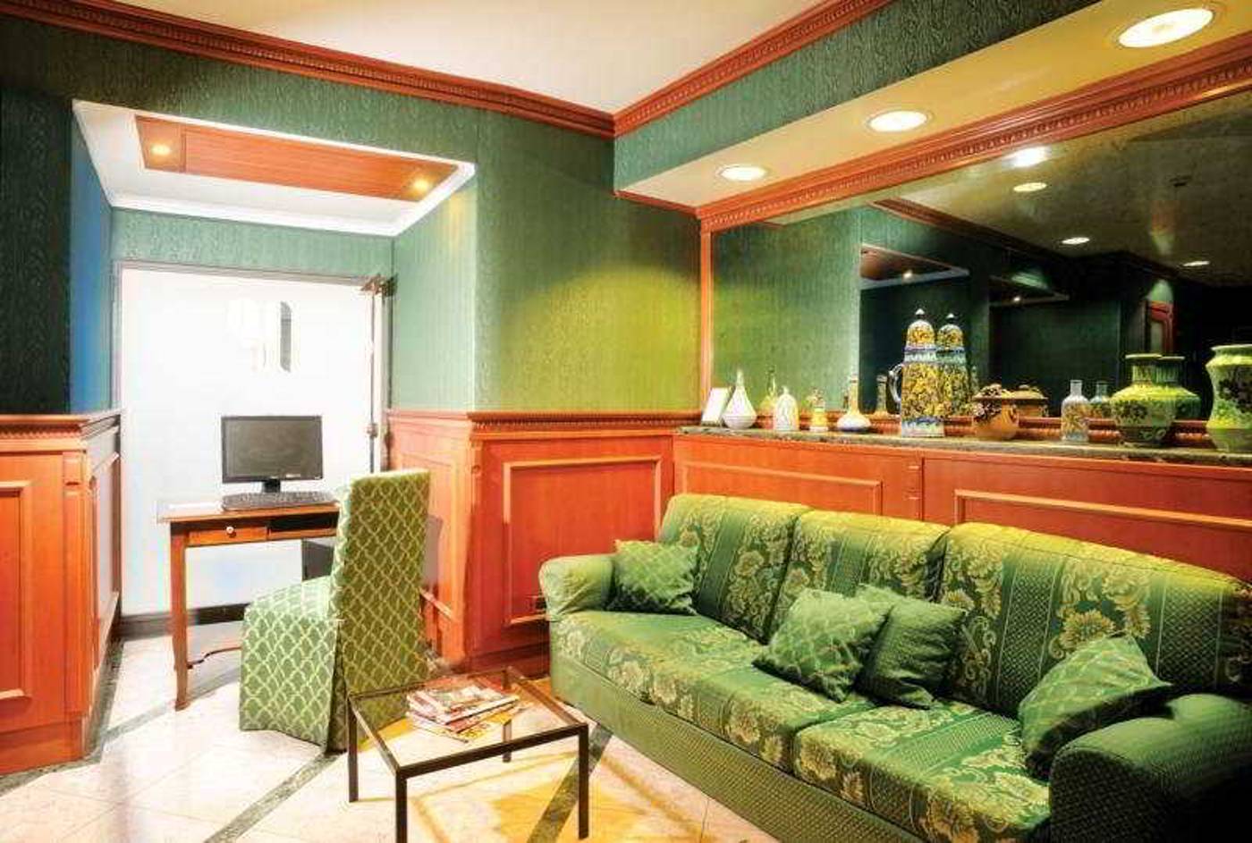 Hotel-Patria-Lobby-6