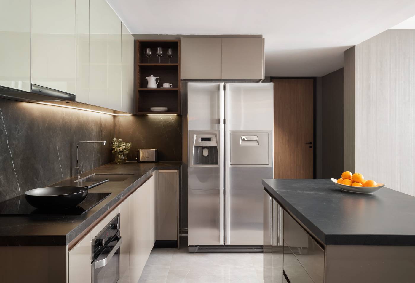 Walton-Suites-Sukhumvit-Room-12