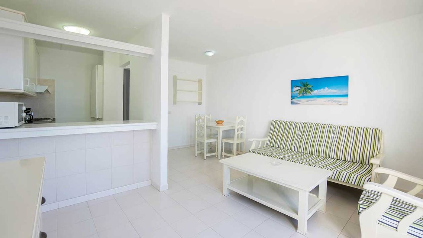 Flamingo-Apartments-Room-34