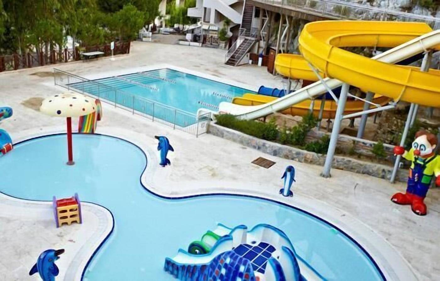 Alkoclar-Adakule-Hotel-Kusadas-----Pool-53