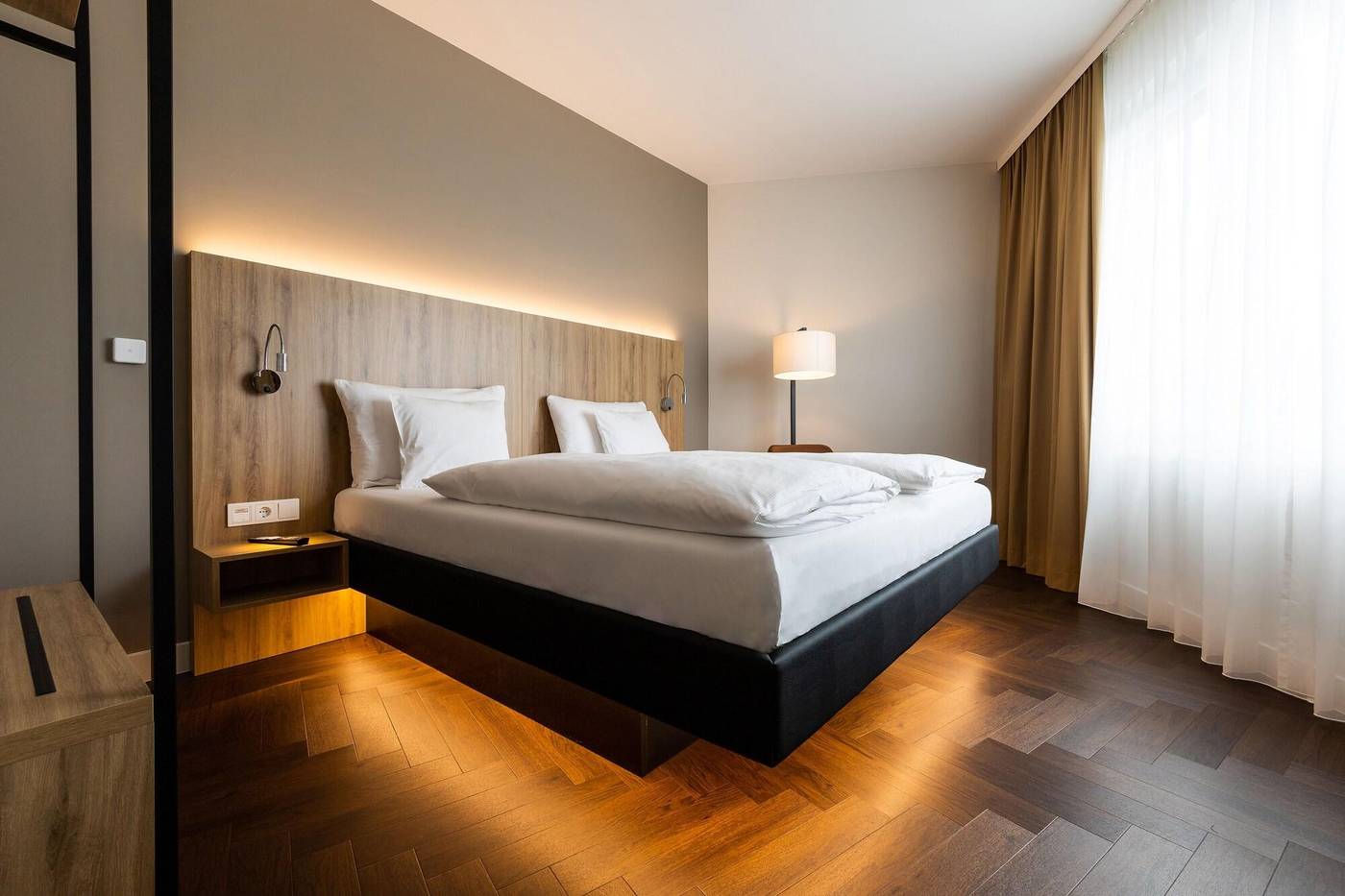 Ginn-City-Lounge-Yorck-Berlin-Room-13