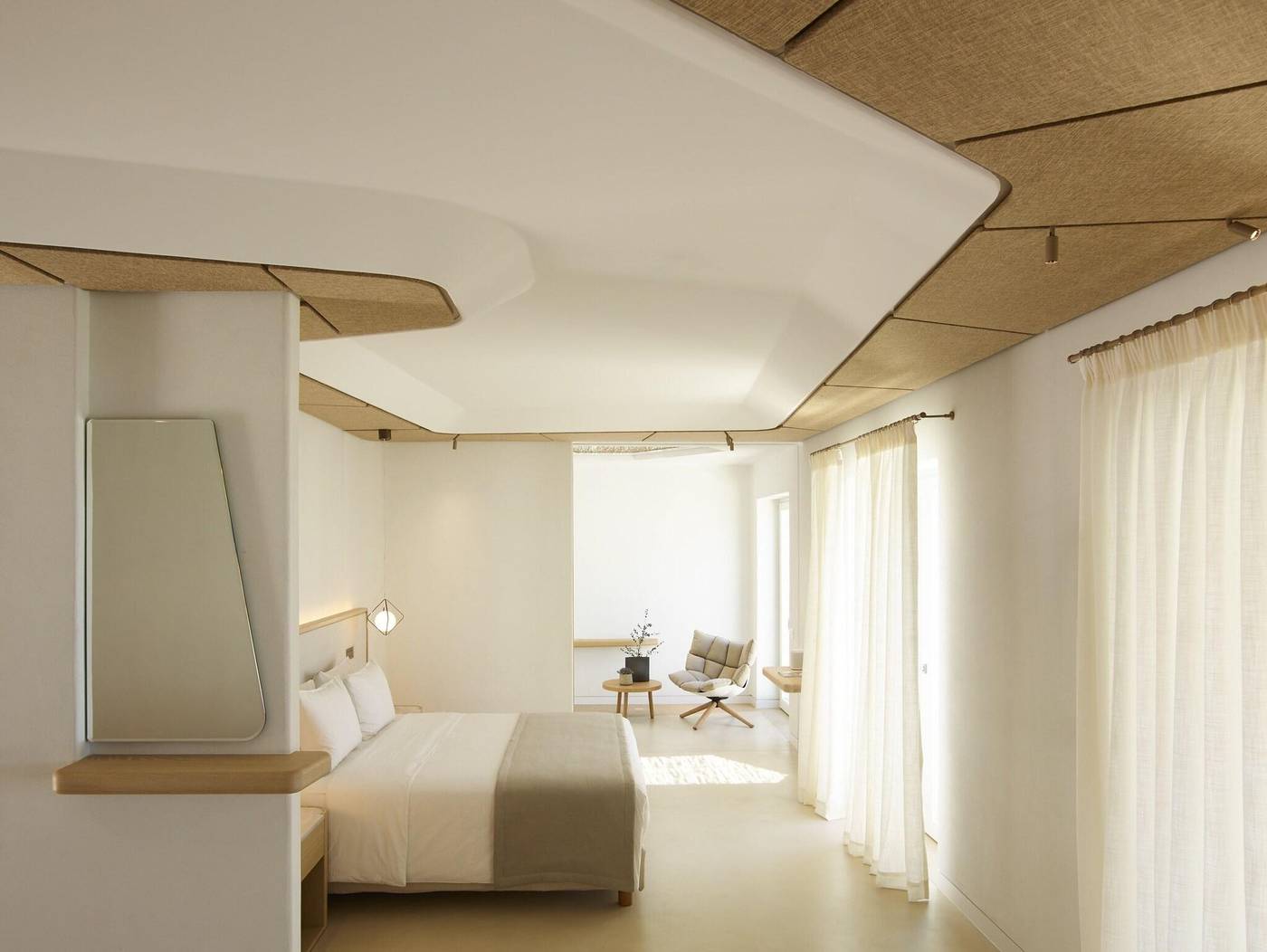 Bill---Coo-Suites-and-Lounge-Room-43