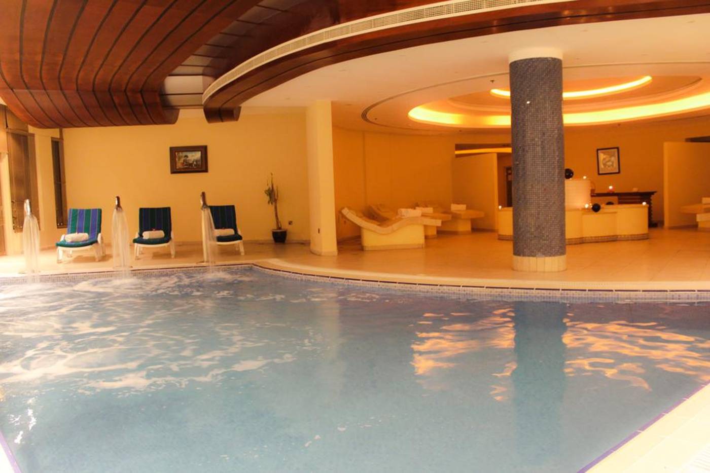 Golden Tulip Khatt Springs Resort & SPA