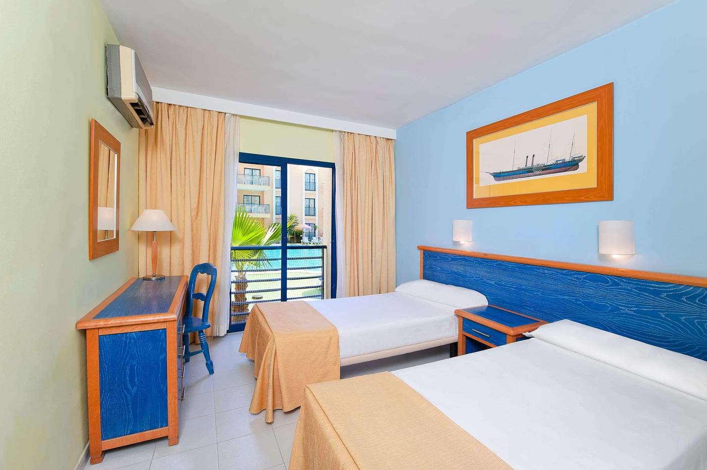 Sol-Sancti-Petri-Apartamentos-Room-40