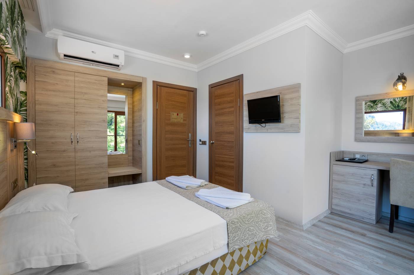 Meril-Hotel-General-view-27