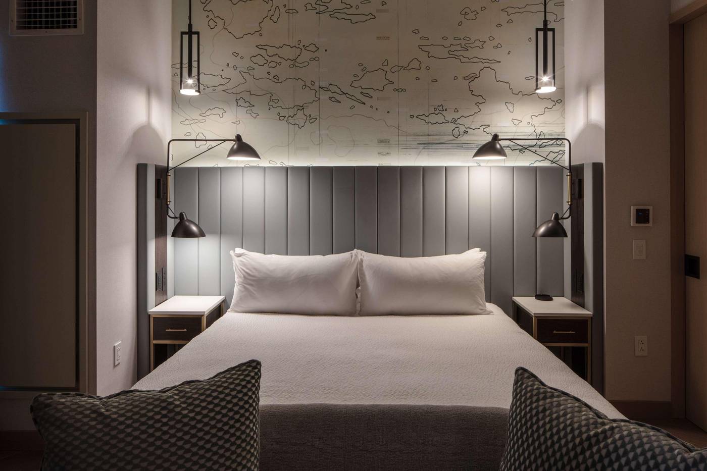 Tempo-by-Hilton-New-York-Times-Square-Room-58