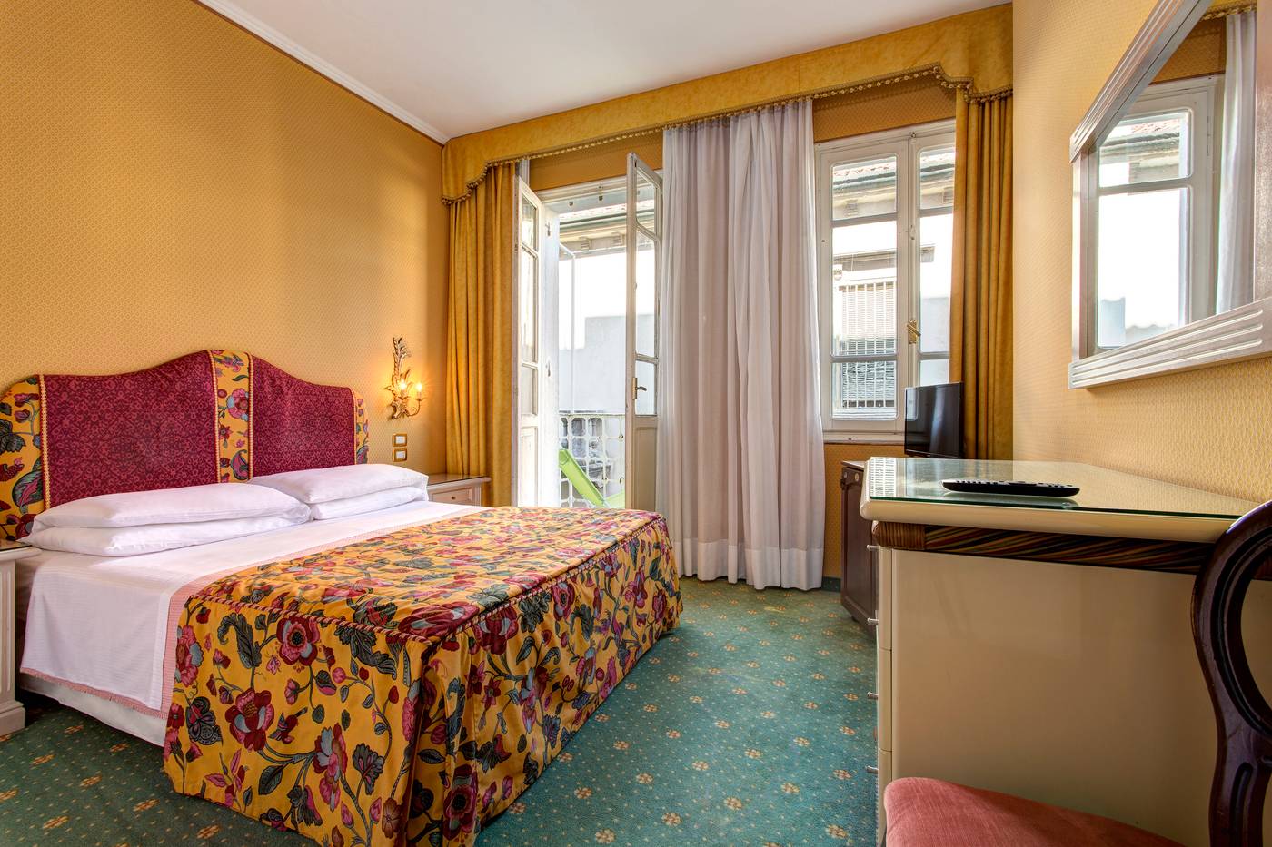 Hotel-Biasutti-Room-10