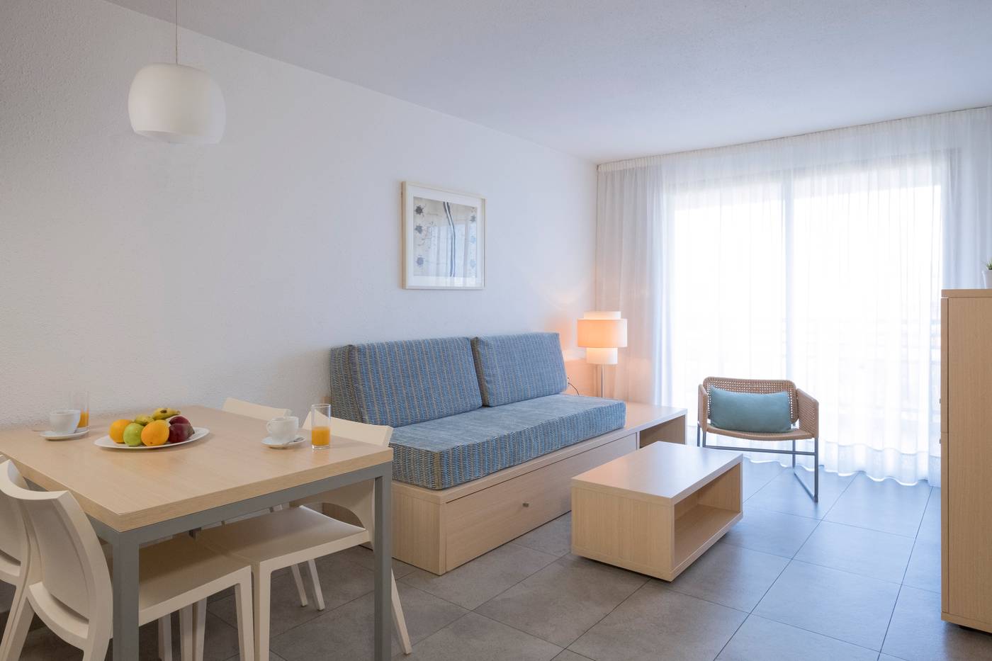 Cye-Salou-Apartments-Room-10
