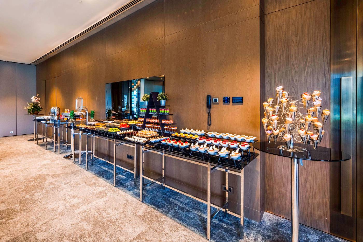 Radisson-Collection-Hotel-Vadistanbul-Conferences-75