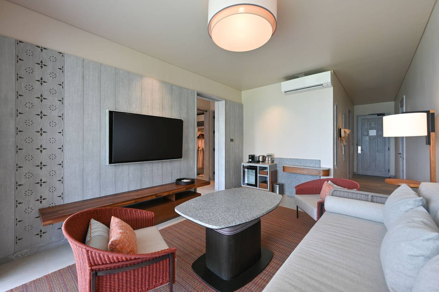 Rocky-s-Boutique-Resort--a-Veranda-Room-37