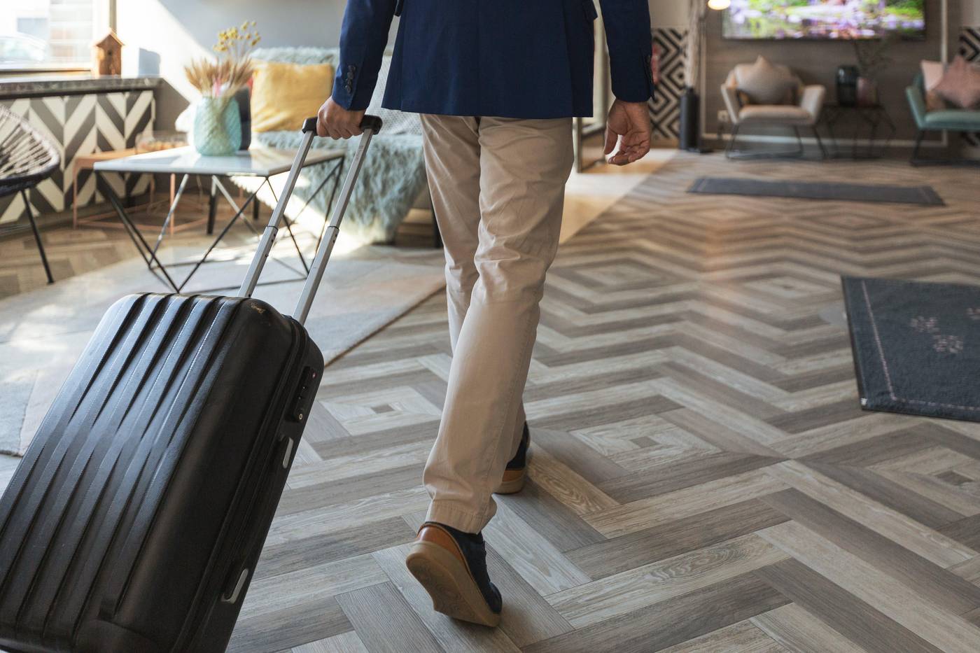 yggotel-Ravn-Lobby-16