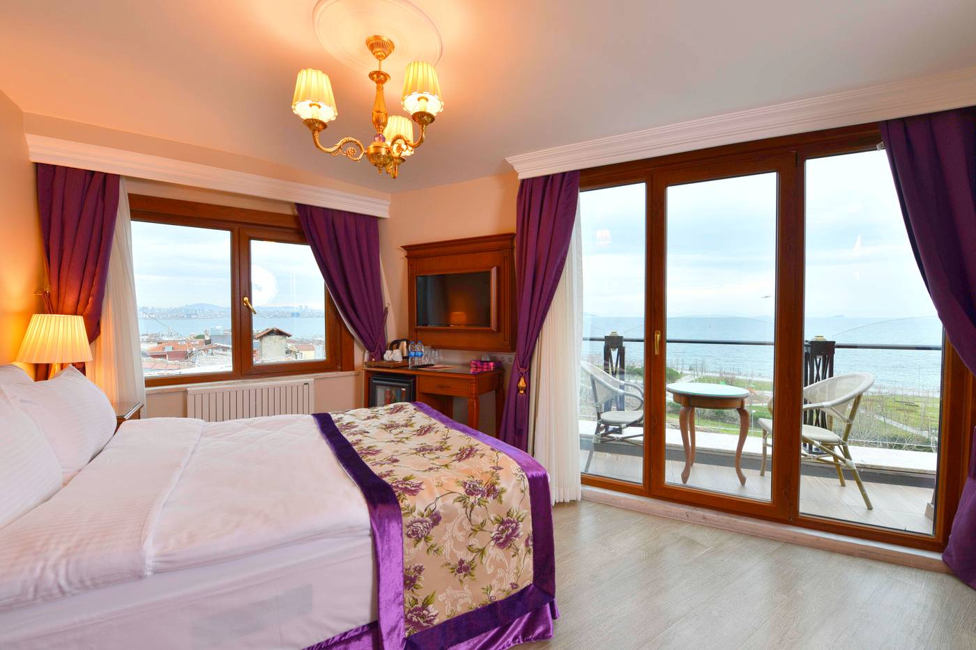 GLK-Premier-Sea-Mansion-Suites---Spa-Room-17