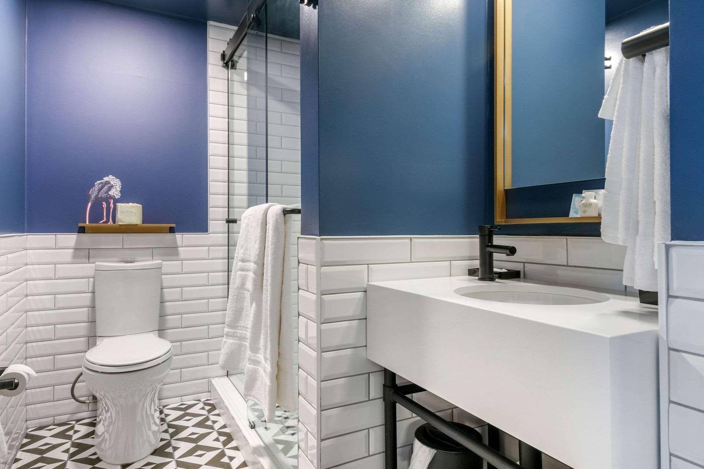 Hotel-Belmont-Vancouver-MGallery-Room-53