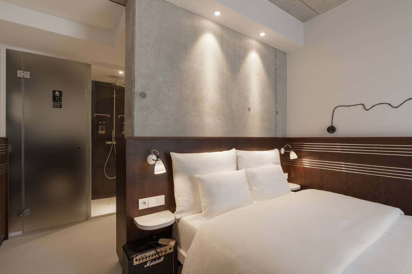 Ruby-Ella-Hotel---Bar-Room-18