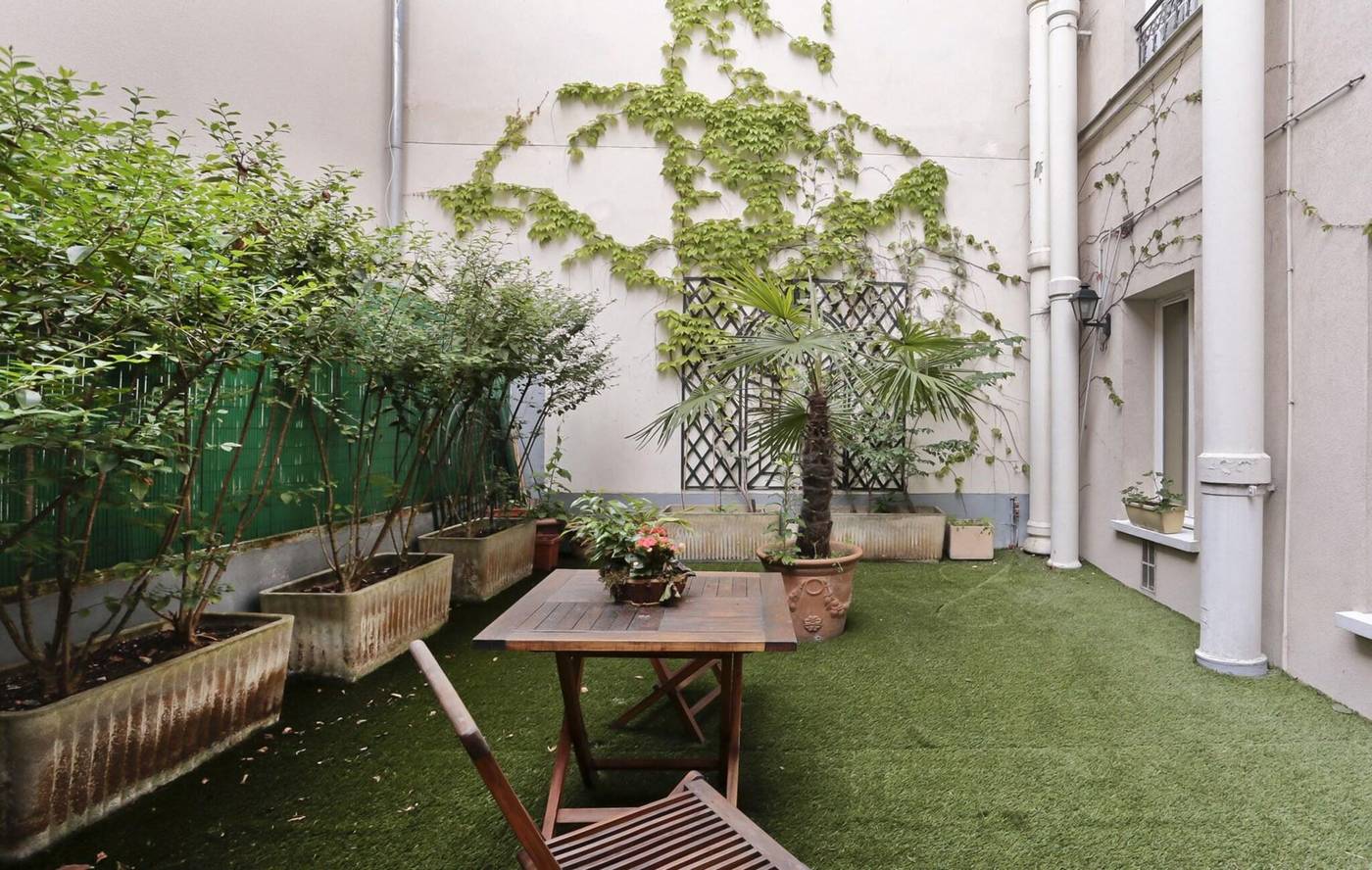 Europe-Tour-Eiffel-Terrace-45