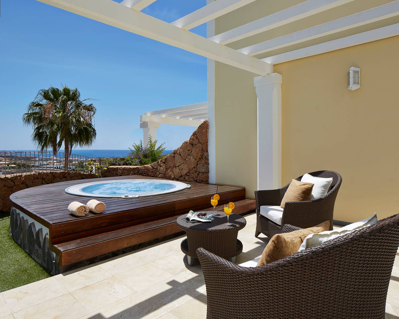 Hotel-Suite-Villa-Mar----a-Room-11