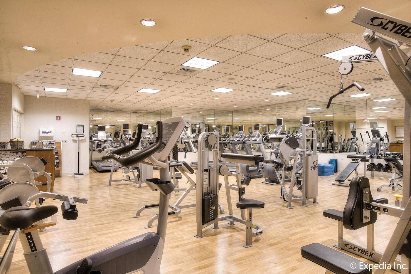 Omni-Parker-House-Sports-and-Entertainment-76