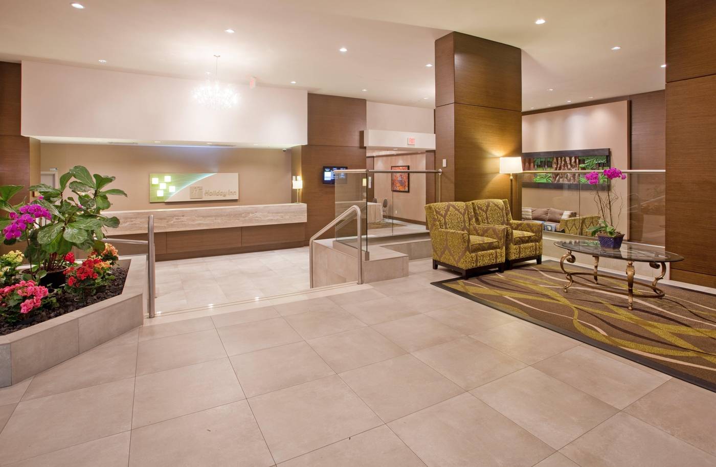 Holiday-Inn-Vancouver-Centre--Broadway--Lobby-3