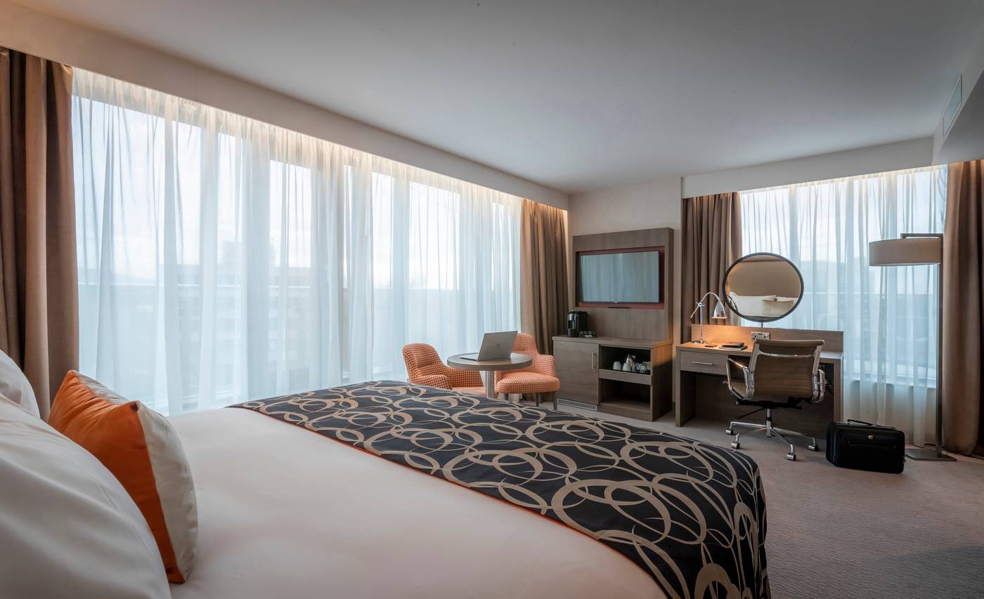 Clayton-Hotel-Charlemont-Room-6