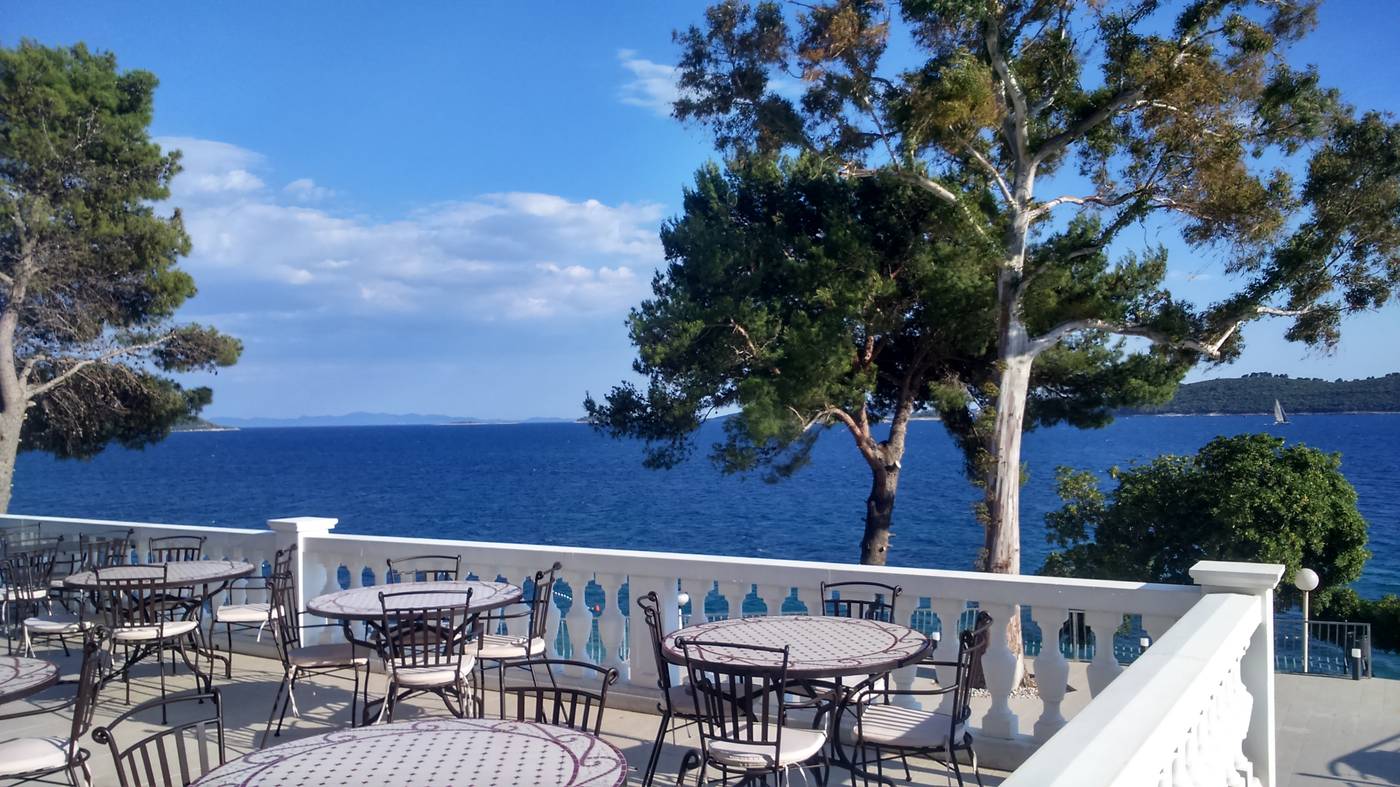 Aminess-Bellevue-Hotel-Terrace-51