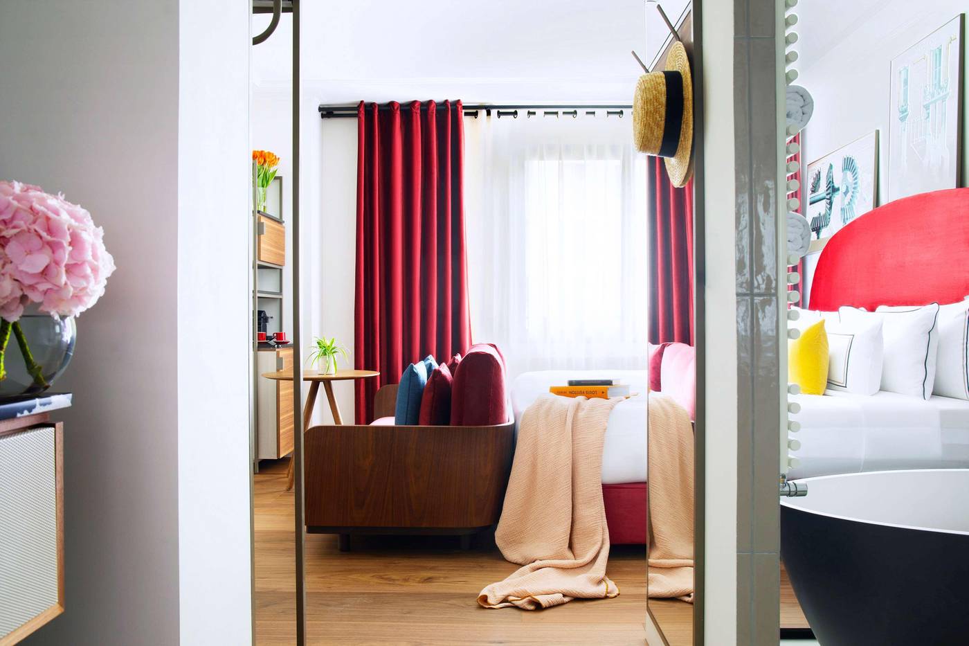 Melia-Paris-Tour-Eiffel-Room-43