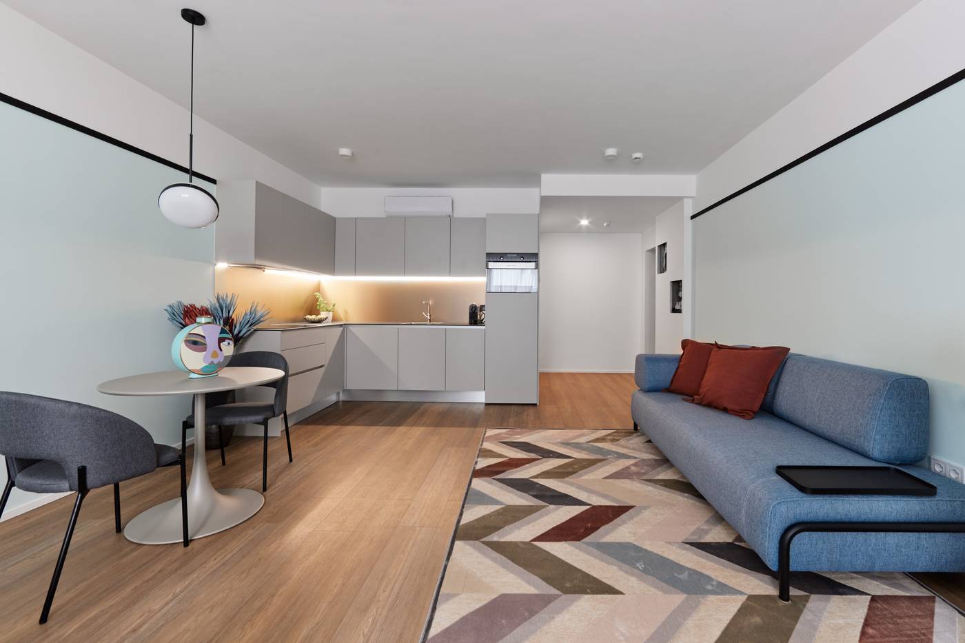 The-Amberlyn-Suite-Hotel-Room-30