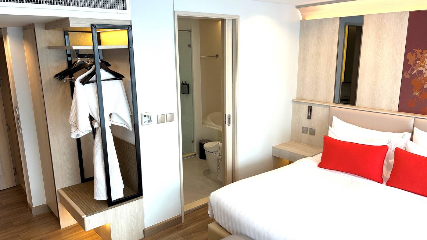 Centre-Point-Plus-Hotel-Pratunam-Room-26