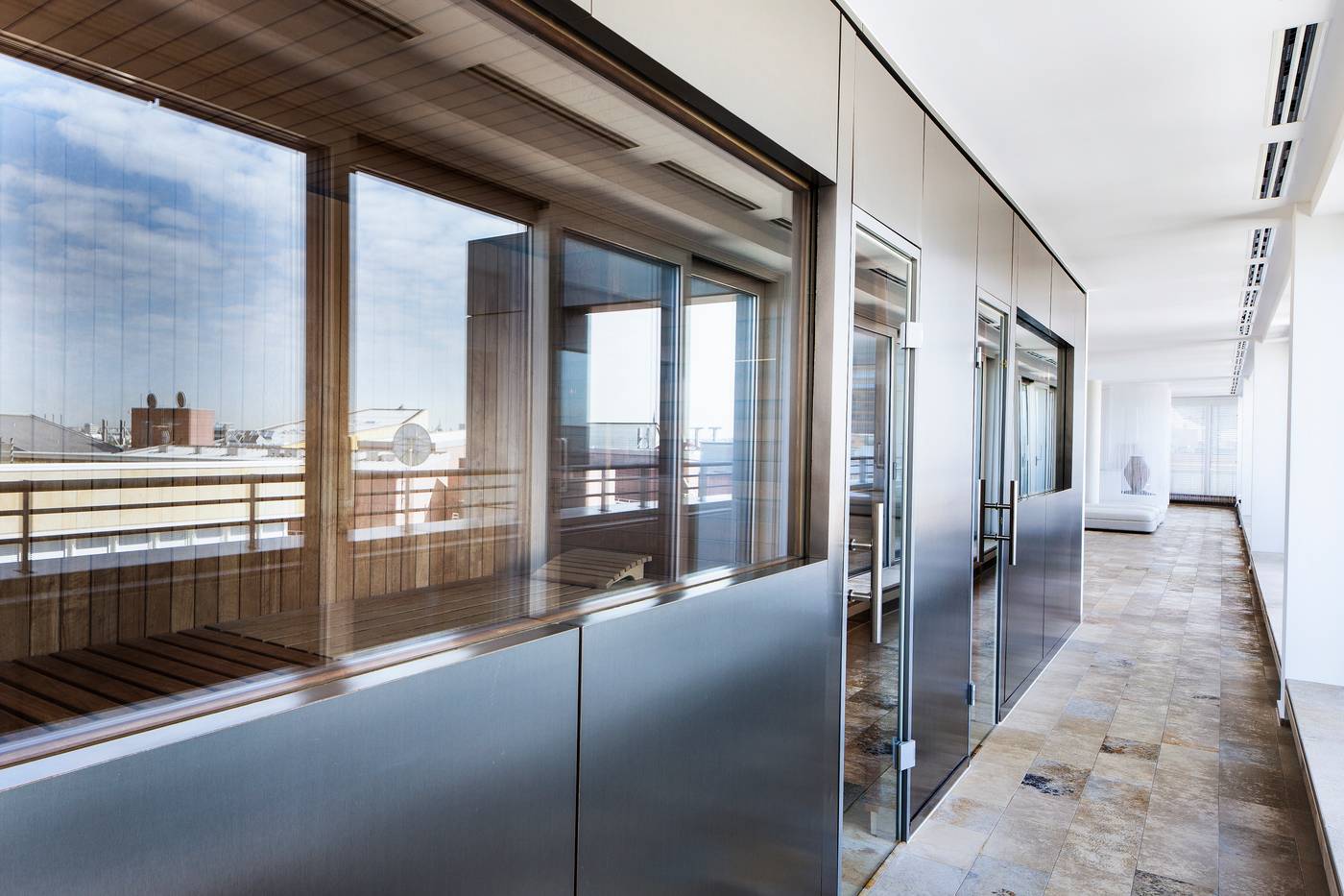 The-Mandala-Hotel-Sports-and-Entertainment-4