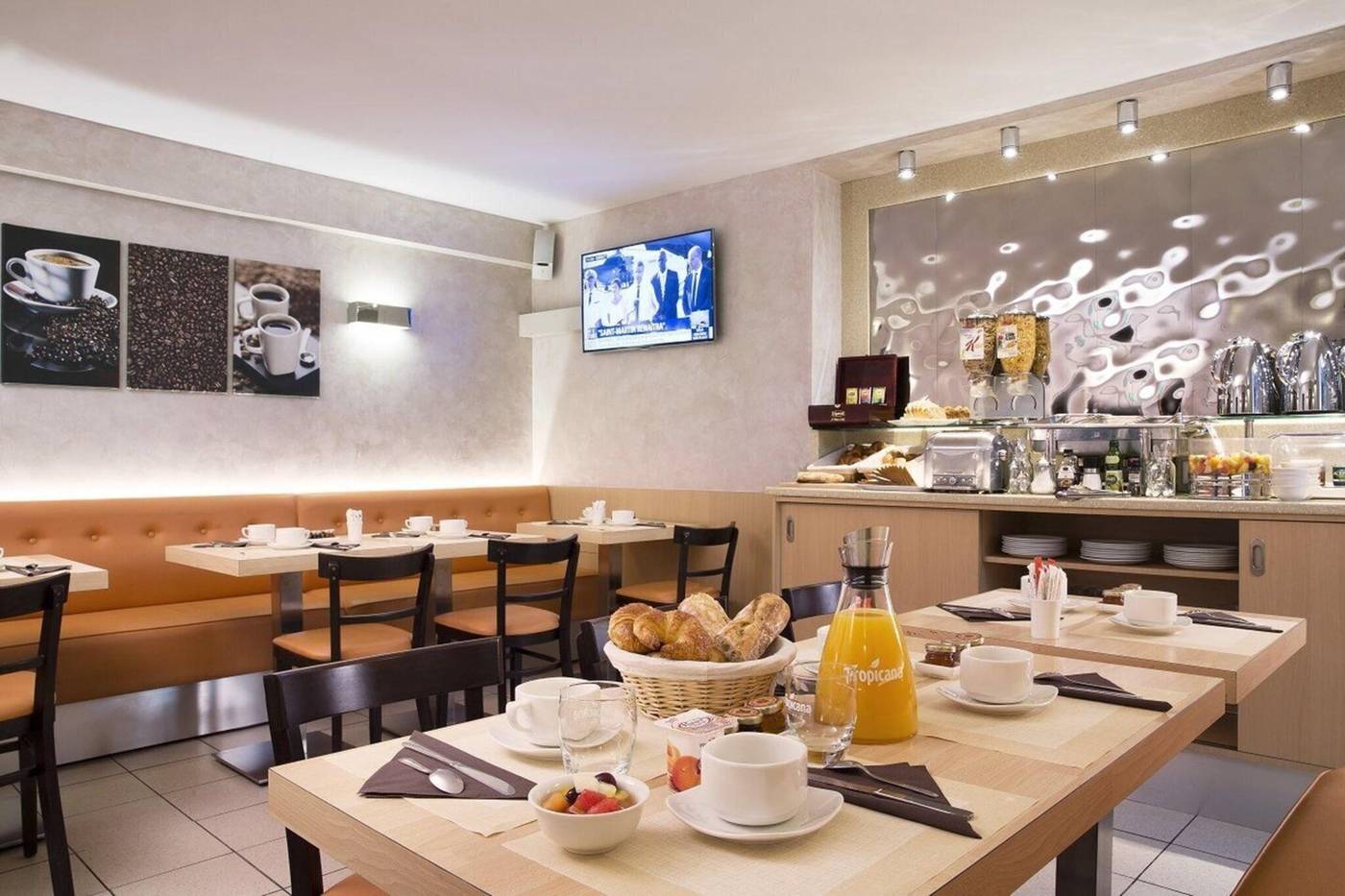 Europe-Tour-Eiffel-Restaurant-10