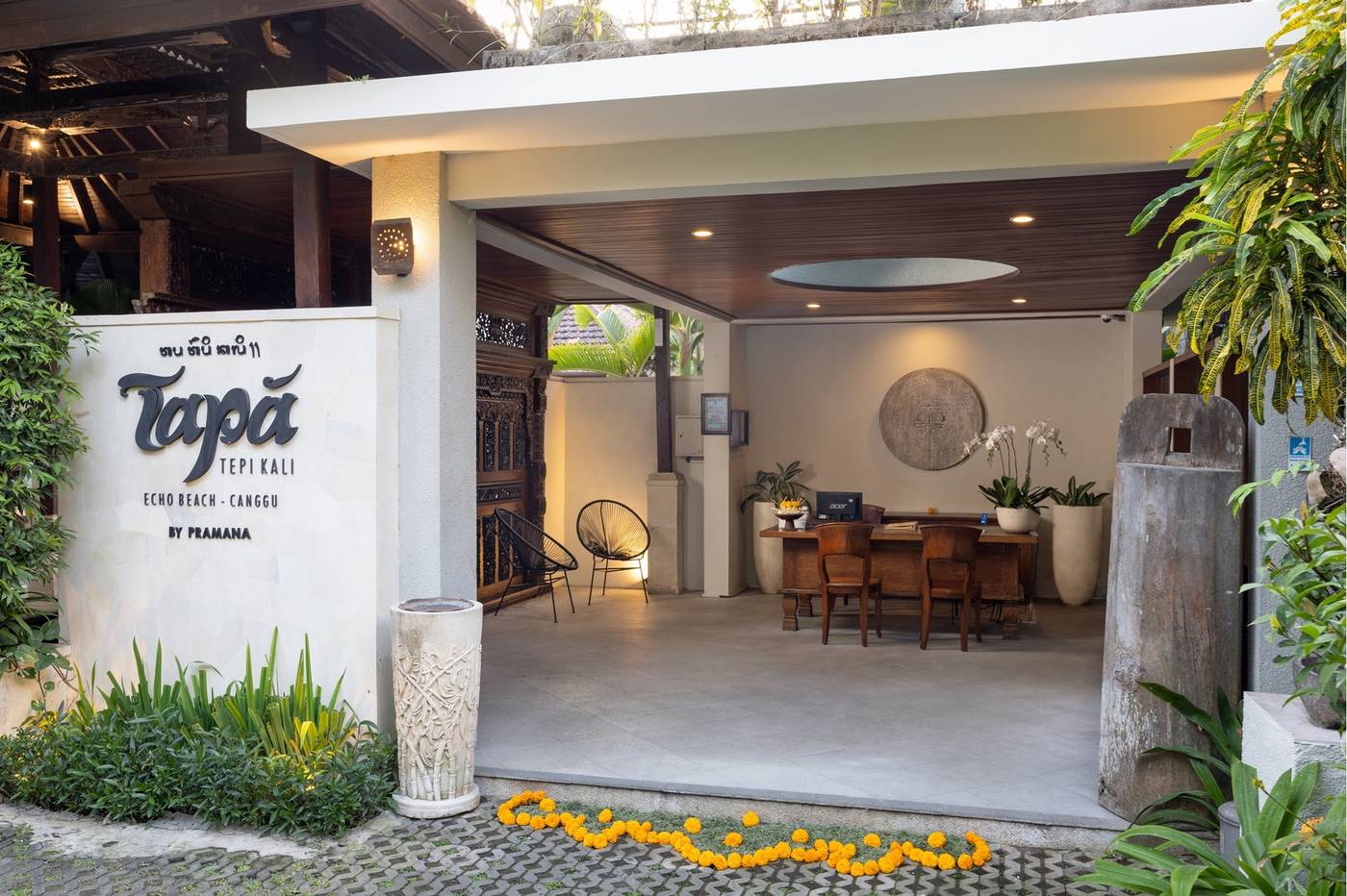 Tapa Tepi Kali by Pramana-Indonesia-Bali-Lobby-4