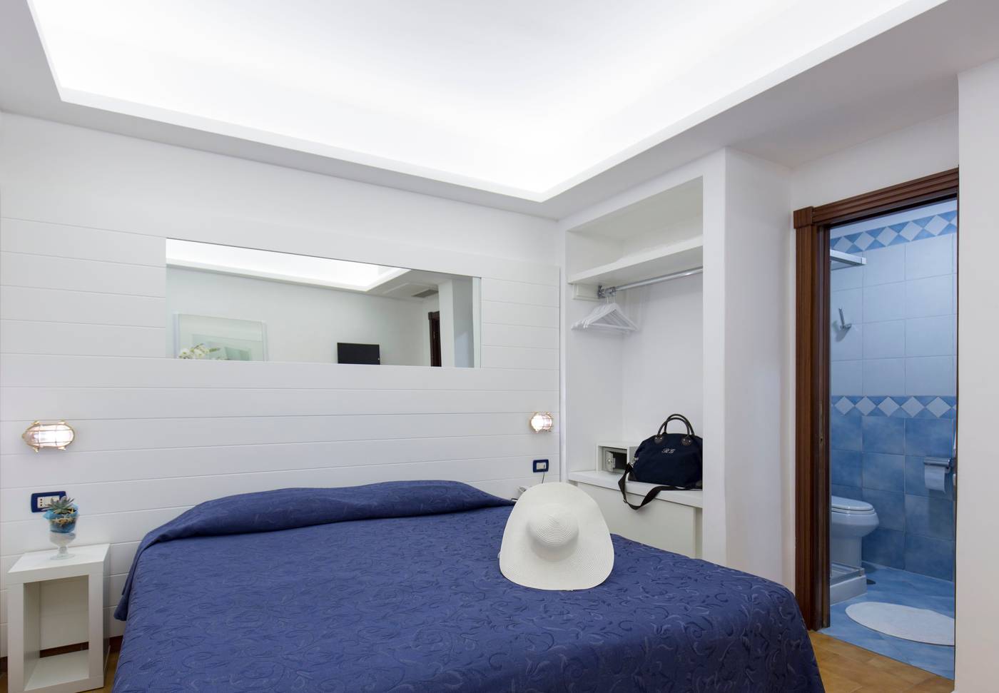 Hotel Il Faro Sorrento-Italy-SORRENTO-Room-10