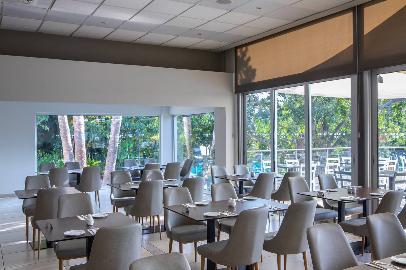 Mayfair-Gardens-Restaurant-29