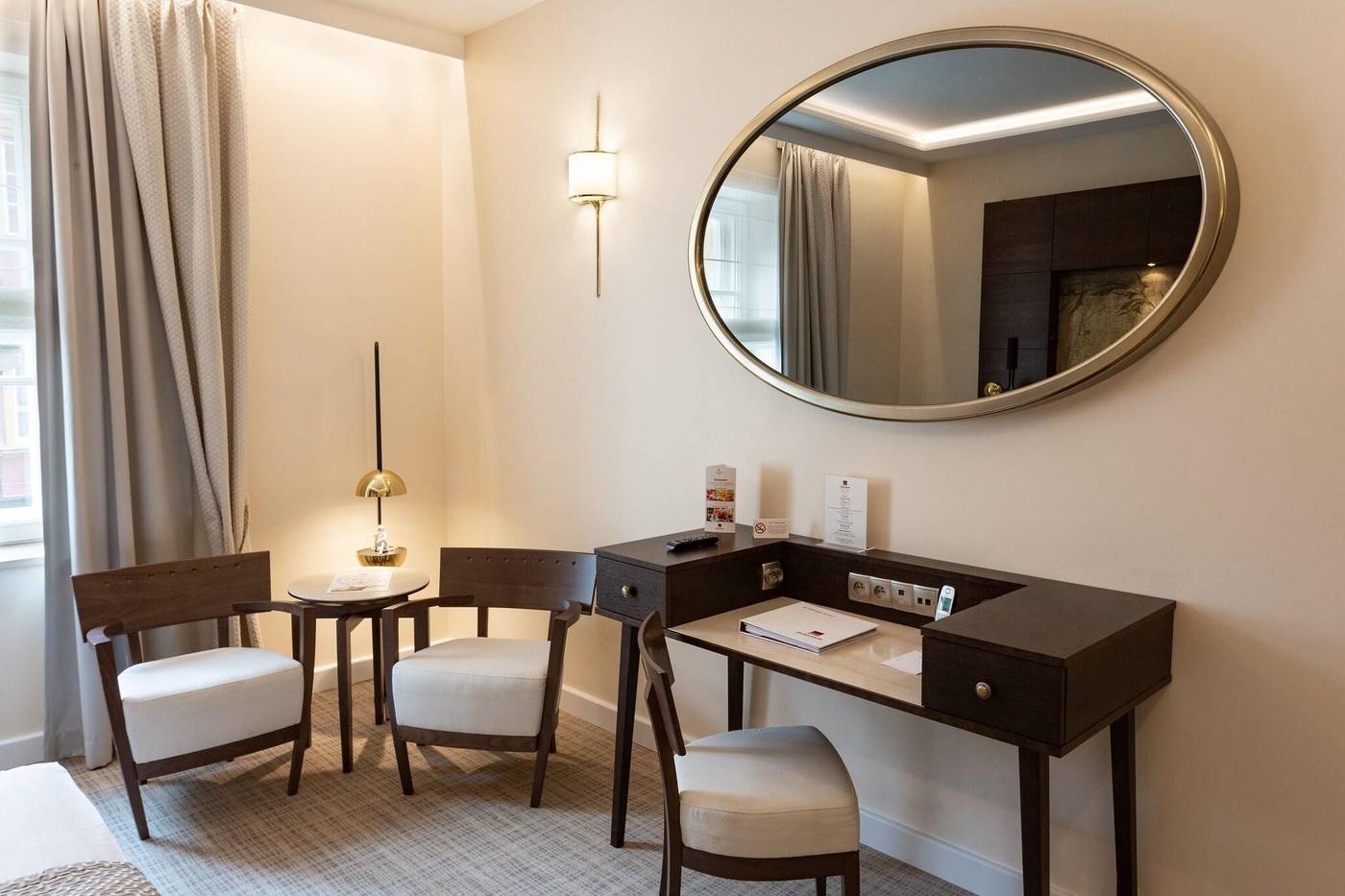 Mamaison-Hotel-Le-Regina-Warsaw-Room-9